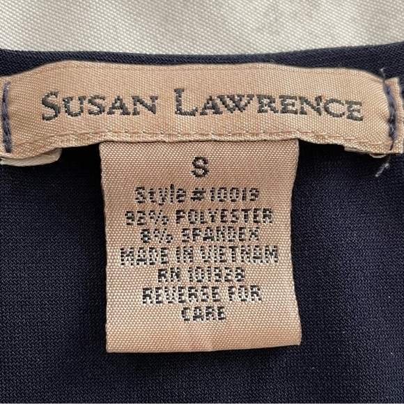 Susan Lawrence dark navy V-neck gathered center business casual blouse, size S - Picture 3 of 11